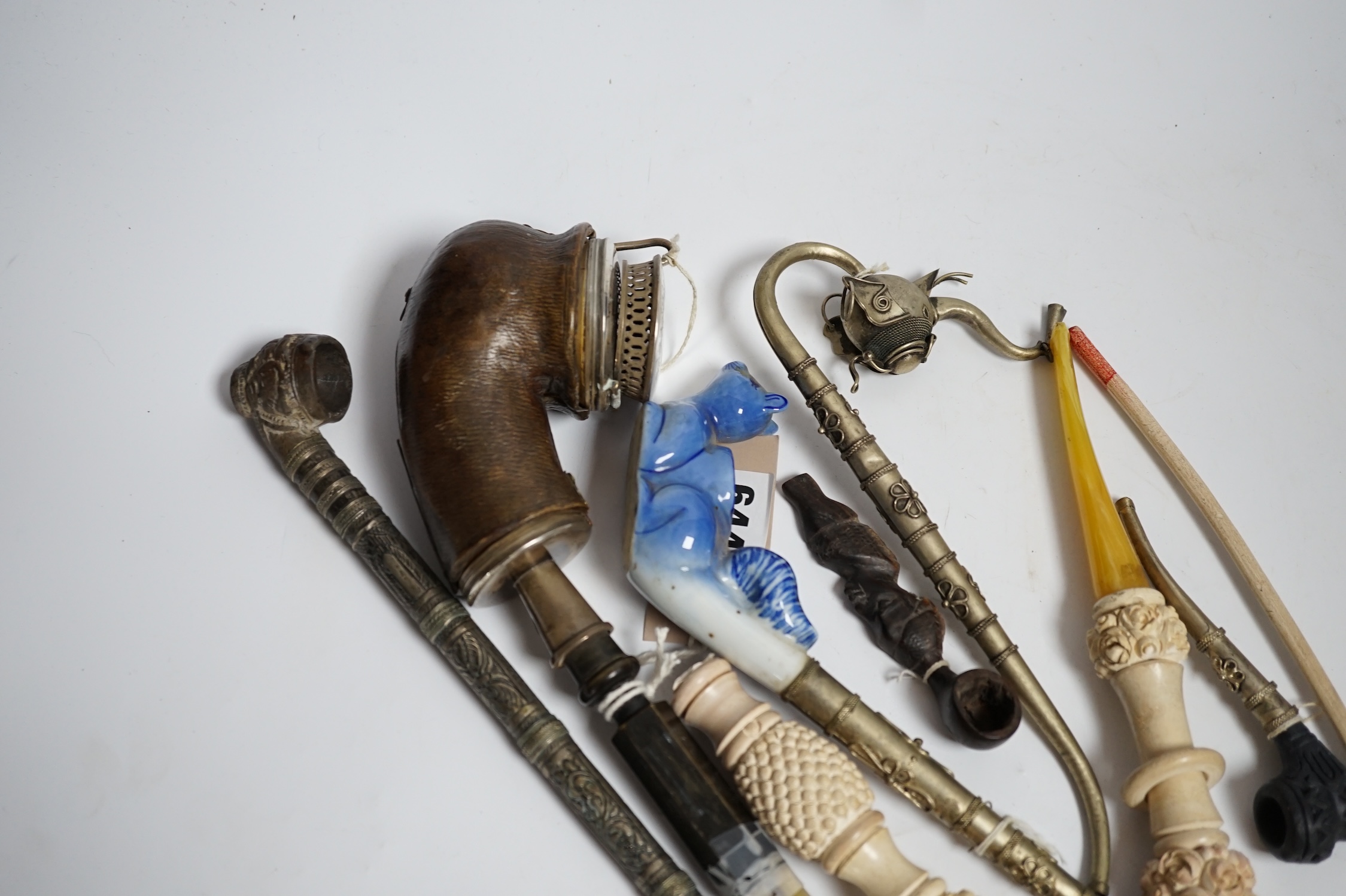 A quantity of various pipes including Meerschaum